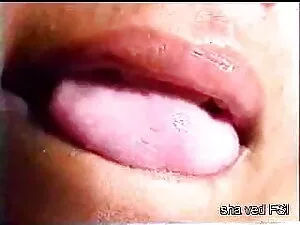 रूसी लड़की सेट पर गड ...