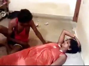 किशोर fisted और कुत् ...