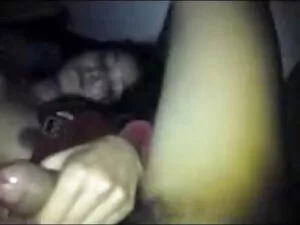 स्कीनी जर्मन कुदाल ग ...