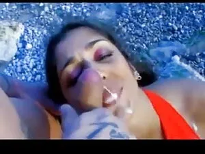 हस्तमैथुन उन्माद में ...
