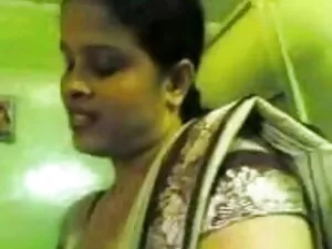 हॉट माँ एक सेक्सी मू ...