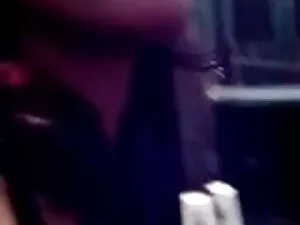हॉट गोरा केली वेल्स  ...