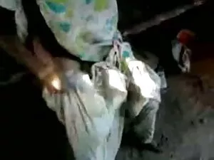 एक निर्माण स्थल पर स ...