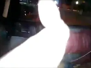 बड़े पेट के साथ दो ह ...