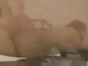 गर्लफ्रेंड को धोखा द ...