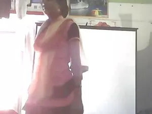 एक वेश्या-हठ के साथ  ...