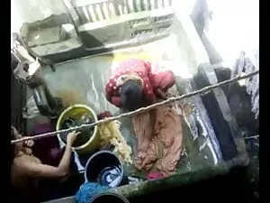 नर्स इस बार खुद की म ...