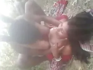 लेस्बियन लव के ट्विस ...