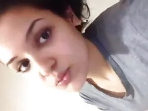 हॉट लैटिना एमआईएलए क ...