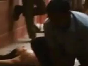 बस्टी ब्लोंड सकिंग a ...