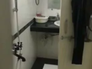 सुखद अंत के साथ मालि ...