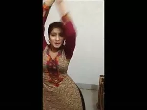 बड़ा मुर्गा सेक्सी ह ...
