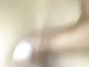 छेदा गॉथिक लड़की और  ...