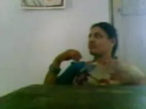 लड़की यह सब सह सेक्स ...