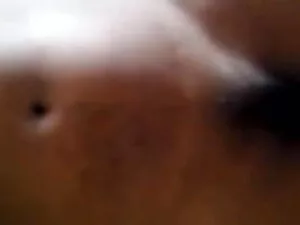 सुनहरे बालों वाली लड ...