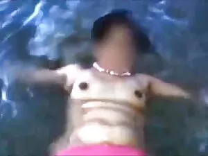 Fishnets डीप थ्रोट ड ...